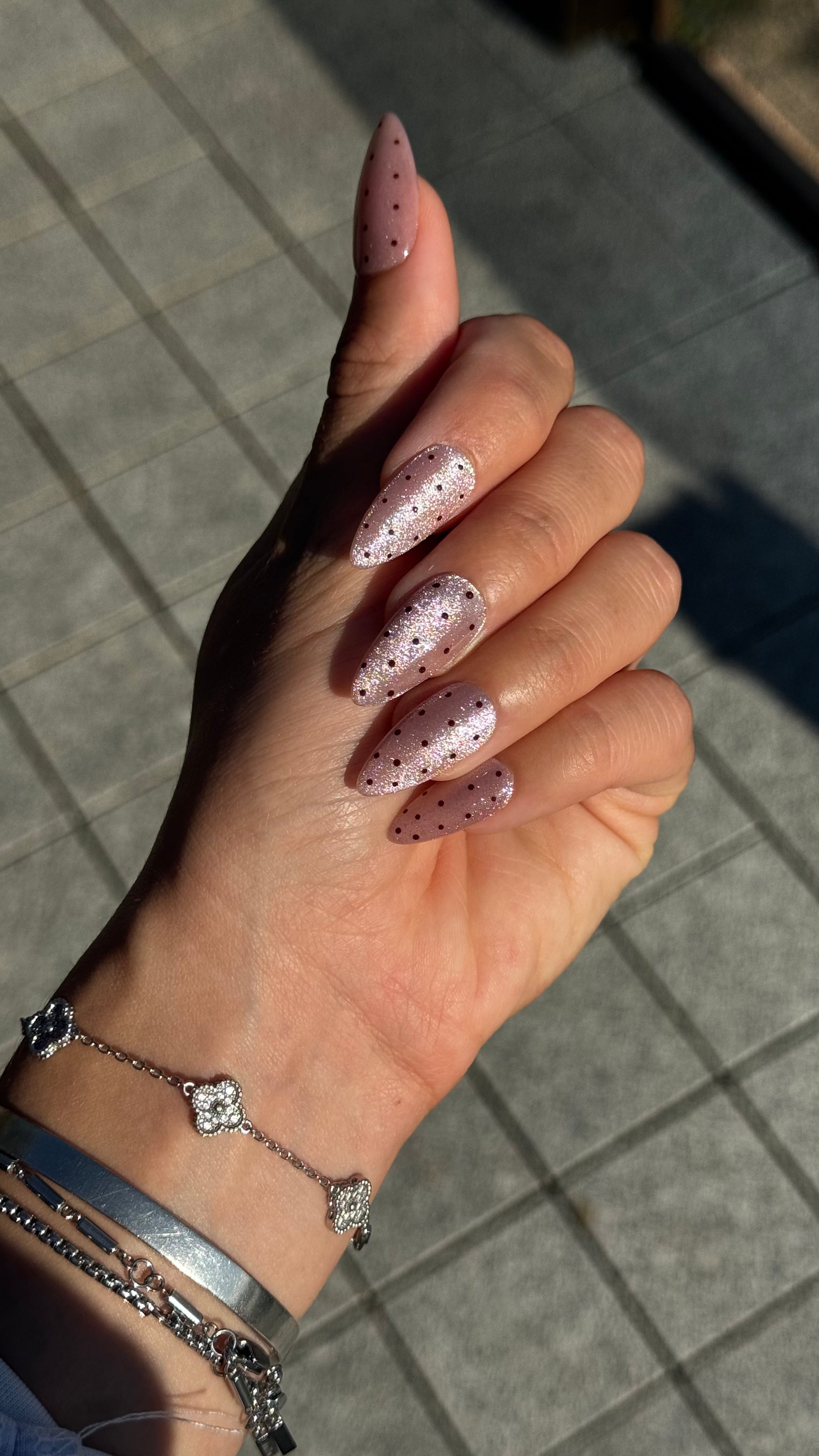 polka dot nails niña muse nails press on nails luxury premium high quality trendy nails fall 2026